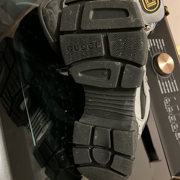 Gucci shoes mens size 7 Gucci or 8 US or women 10 - Picture 4 of 4